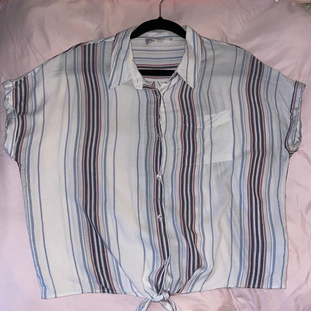 Tie front short sleeved button up blouse